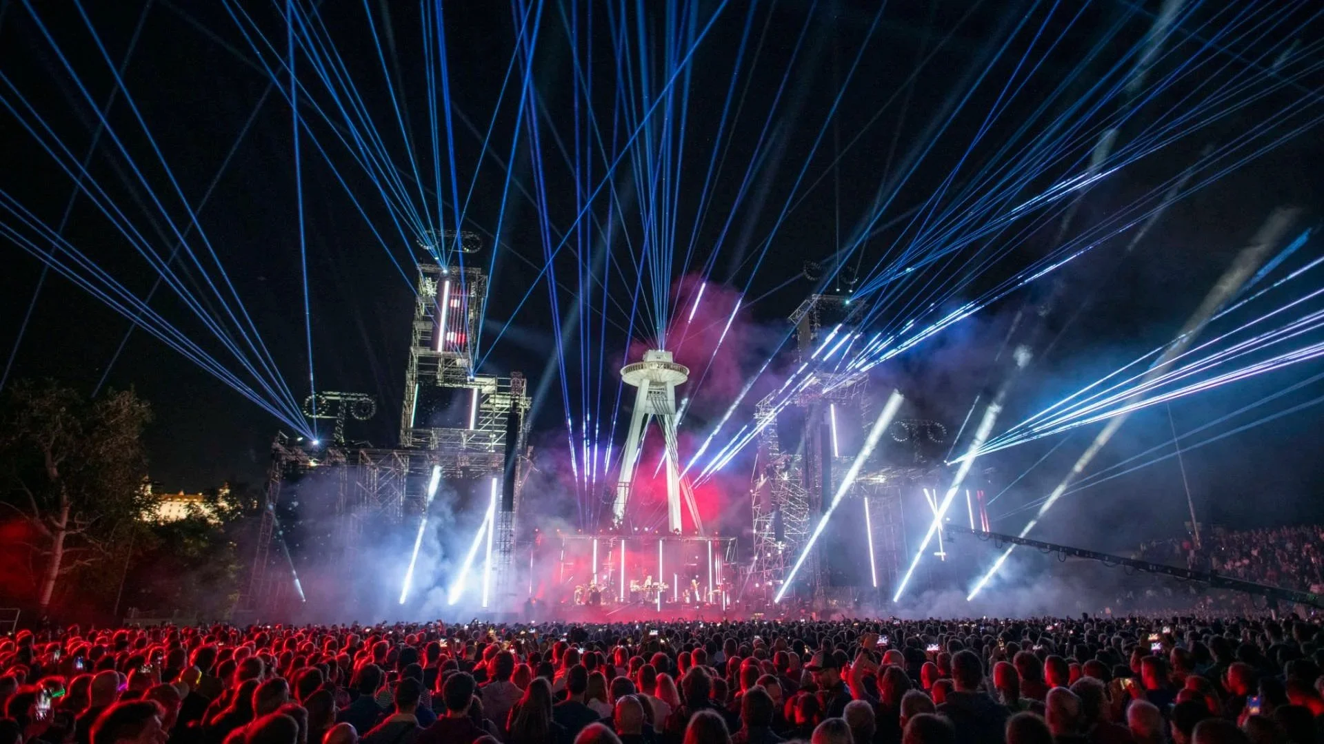 Jean-Michel Jarre & Brian May: Bridge To The Future