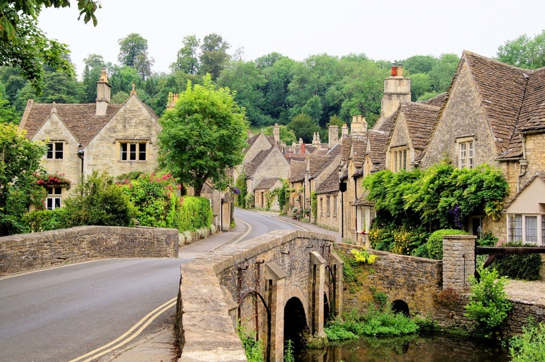 ✨ Just launched: Castles &amp; Gardens of the UK &mdash; Spring 2026�

A women&rsquo;s group trip for those who prefer timeless estates over tourist traps, private gardens over packed itineraries, and boutique stays over &ldquo;big hotel energy.&rd