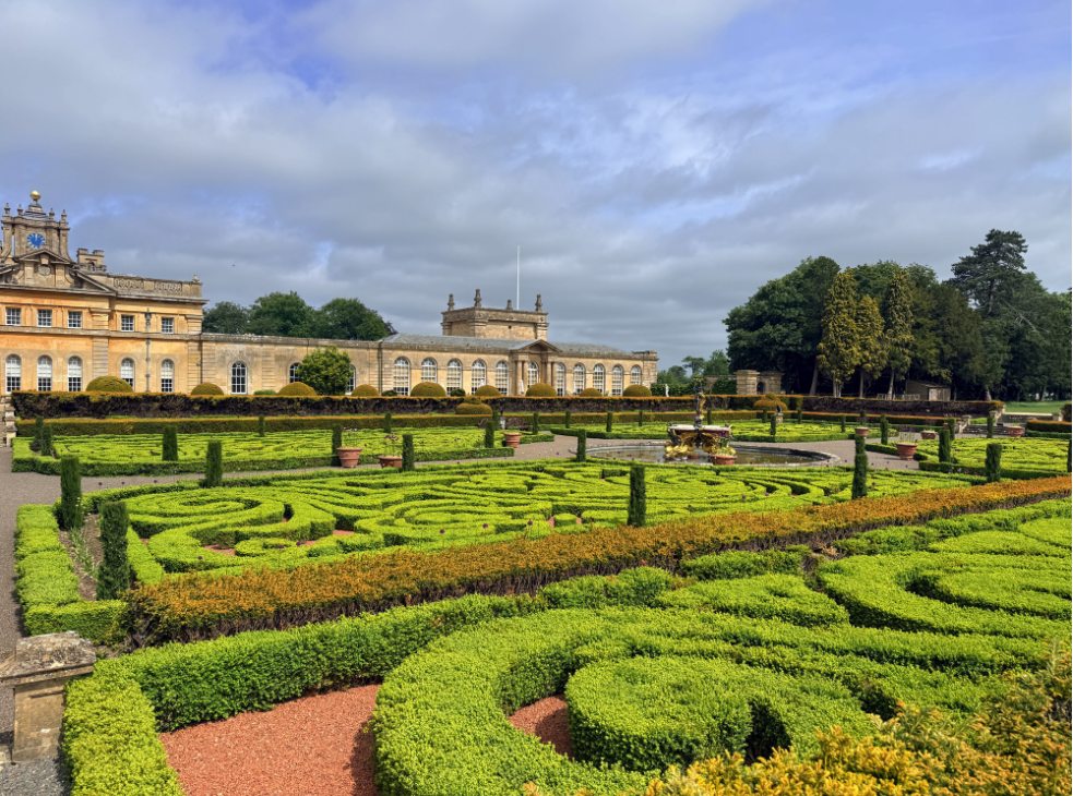 Blenheim Palace in Woodstock.png