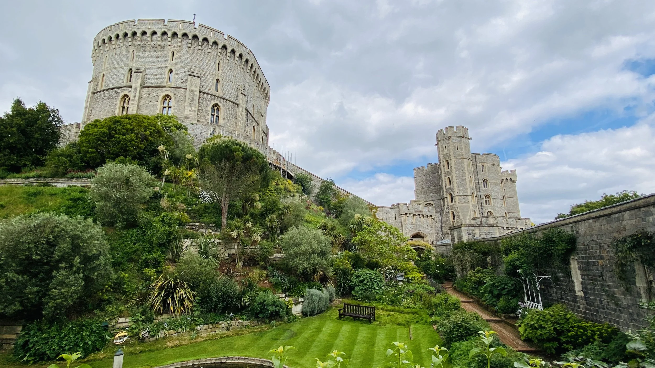 Olegana Castles and Gardens UK