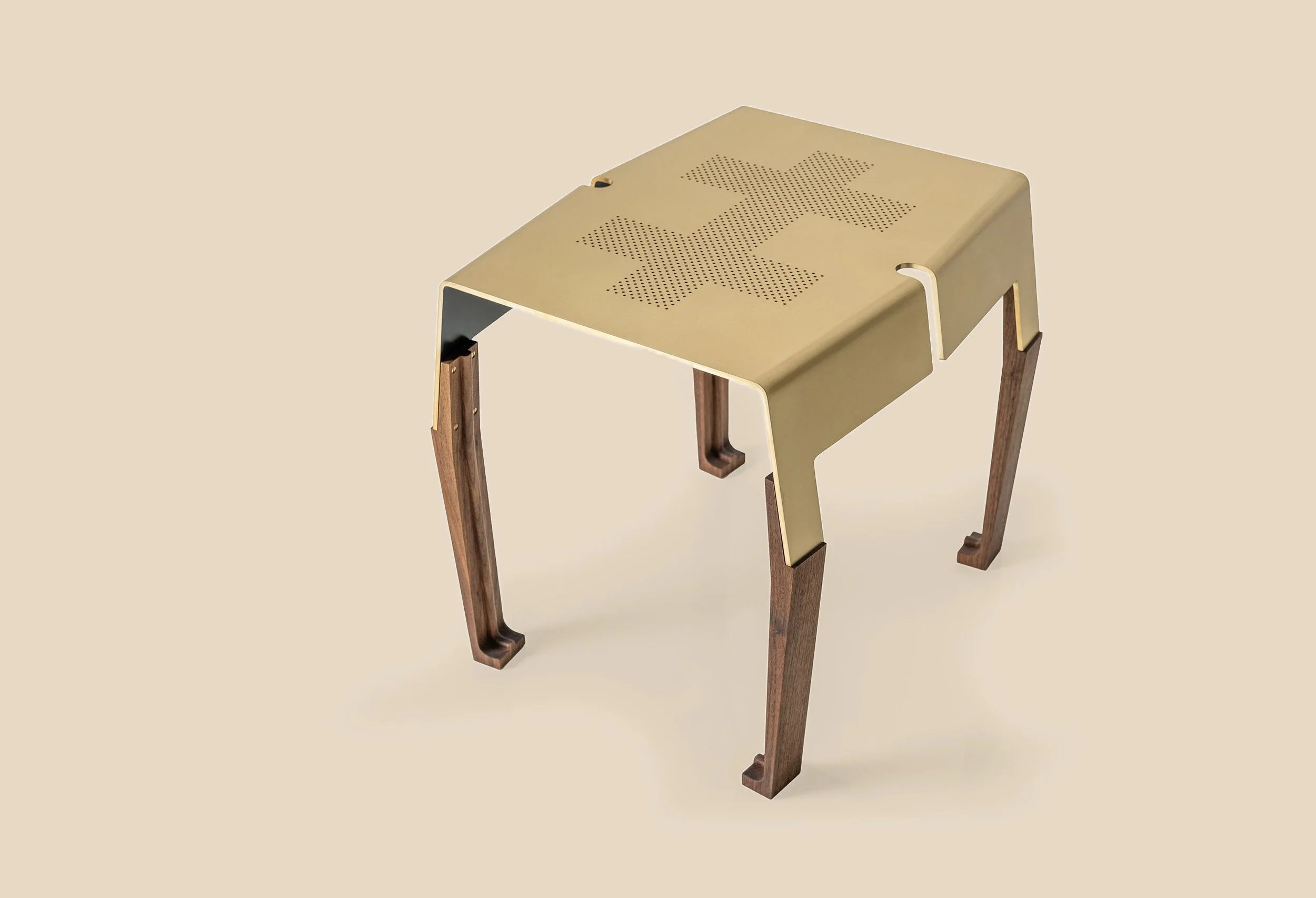 tomasso_side_table_1_muslin.jpg