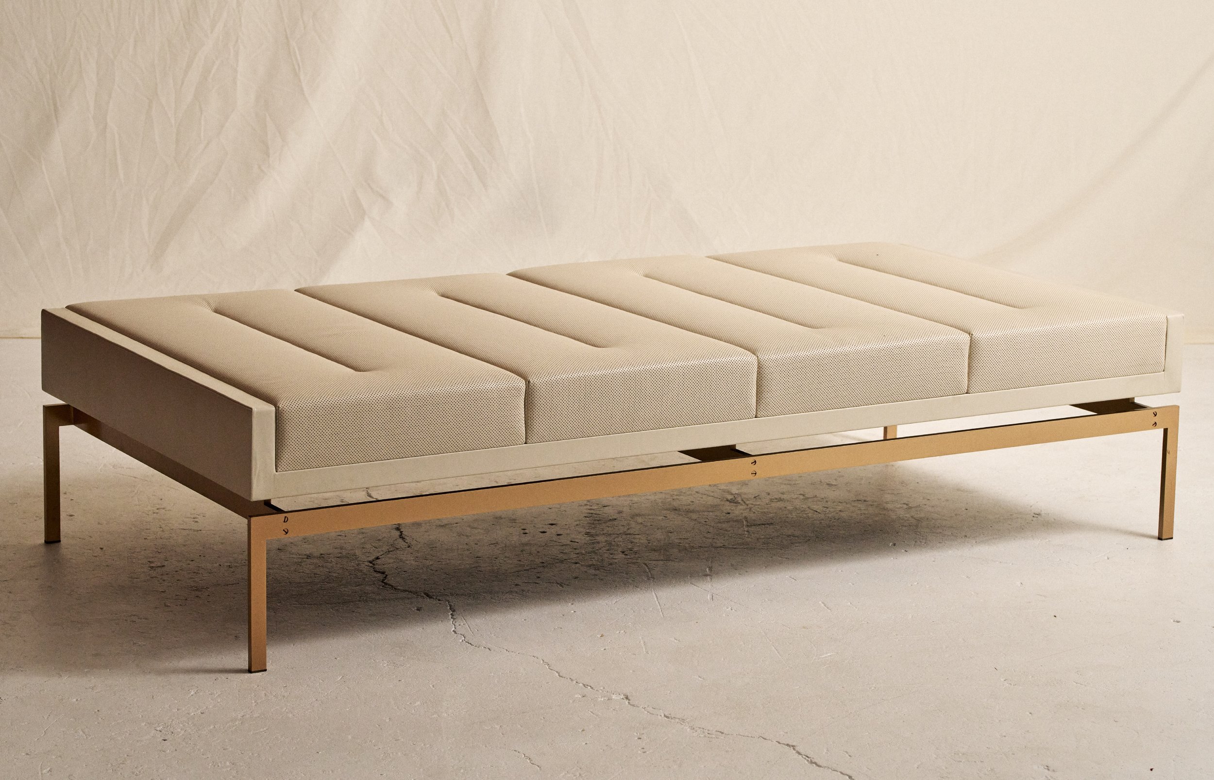 OLIVERA CHAISE LOUNGE