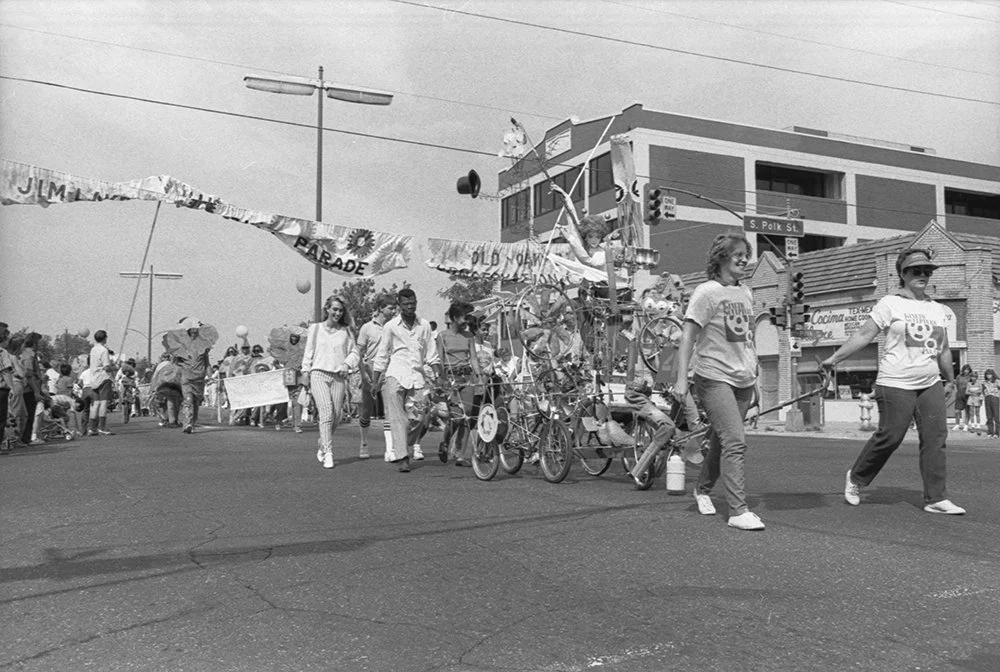 JeffersonBlvdKinetic_Sculpture_Parade_1985_028A.jpg