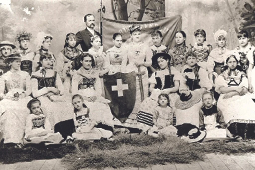 la reunion colony.jpg
