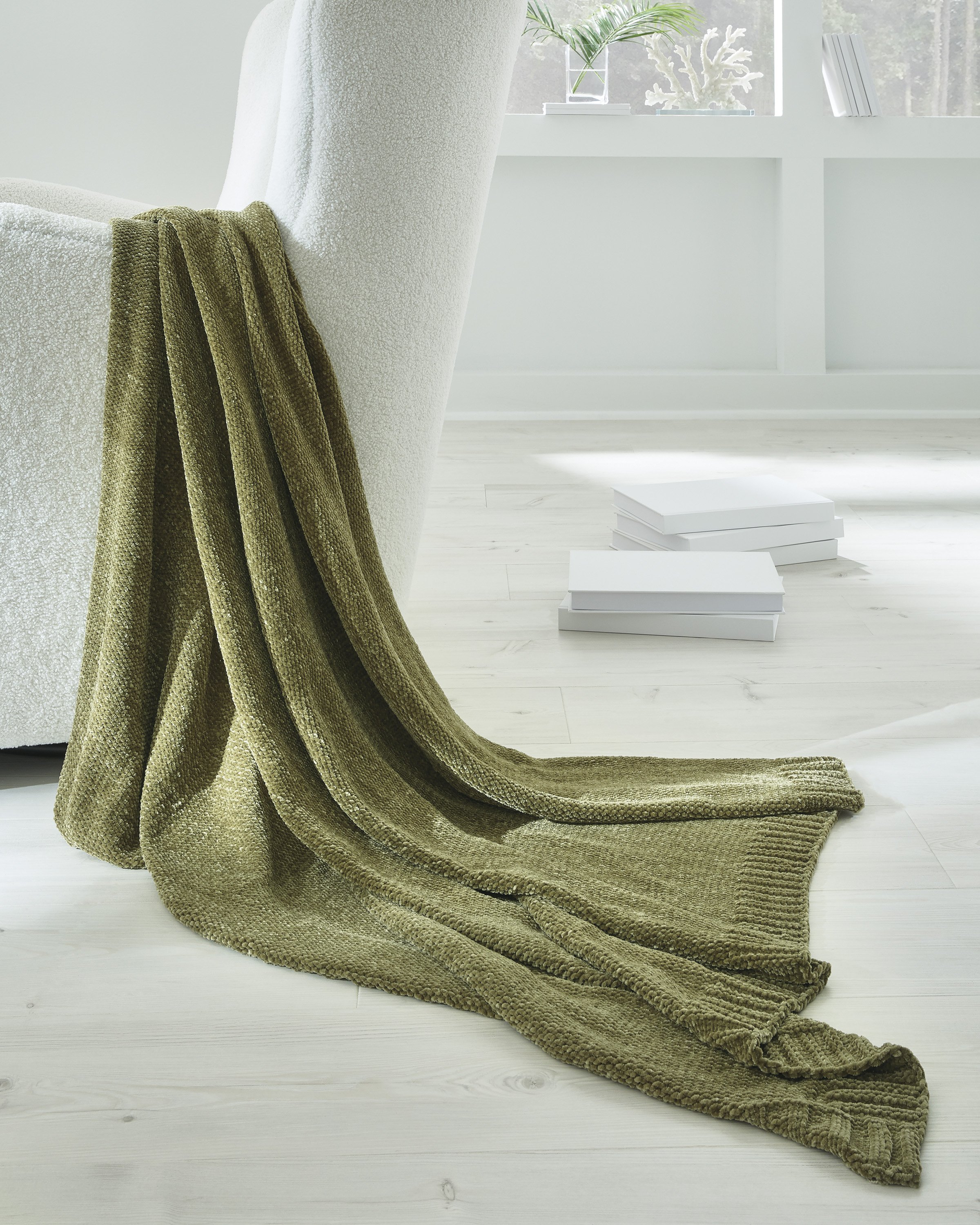 Anawood Throw