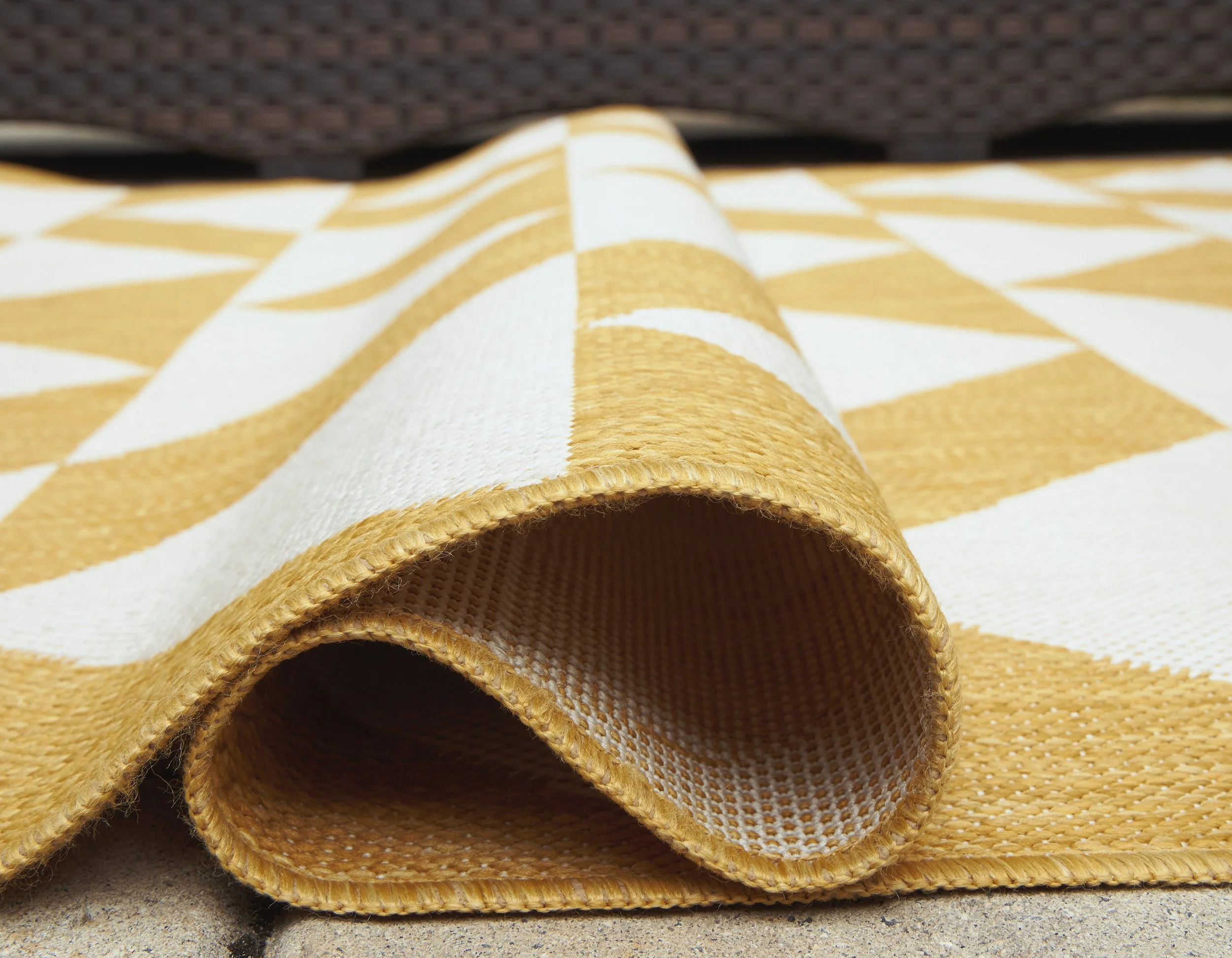R900062-1-ROLL-DETAIL.jpg