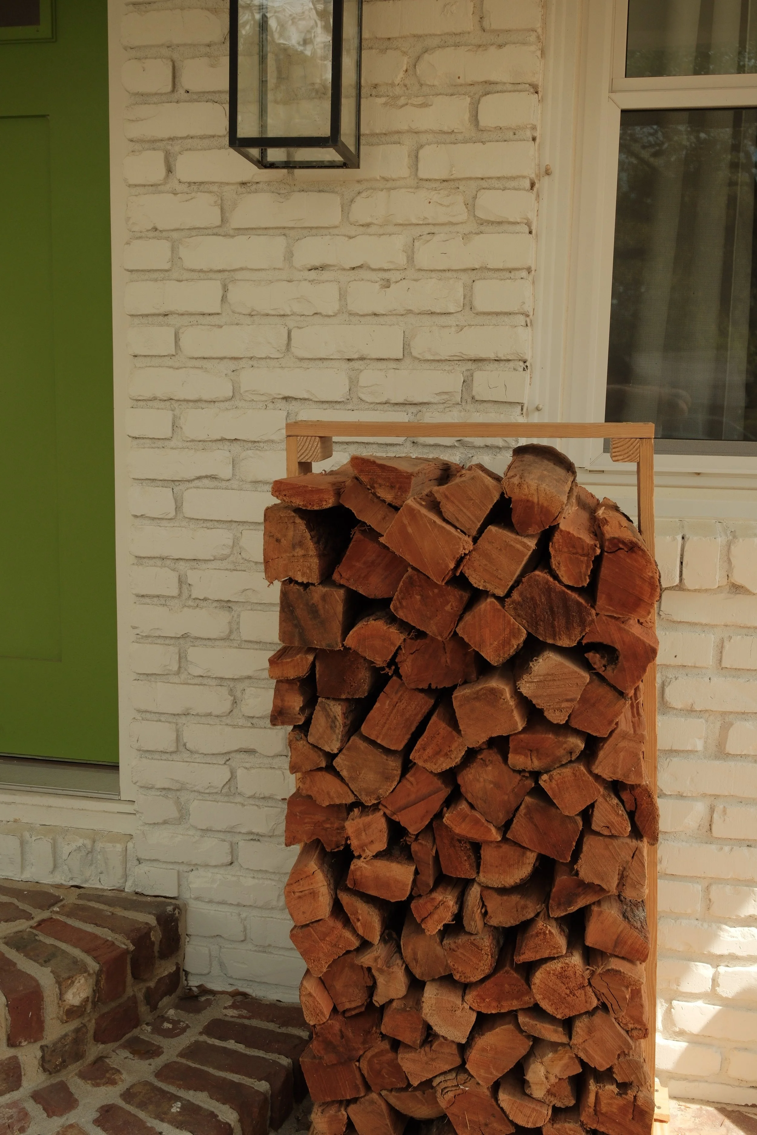 Kiln Dried vs. Seasoned Firewood: Why It Matters More in Charleston, SC