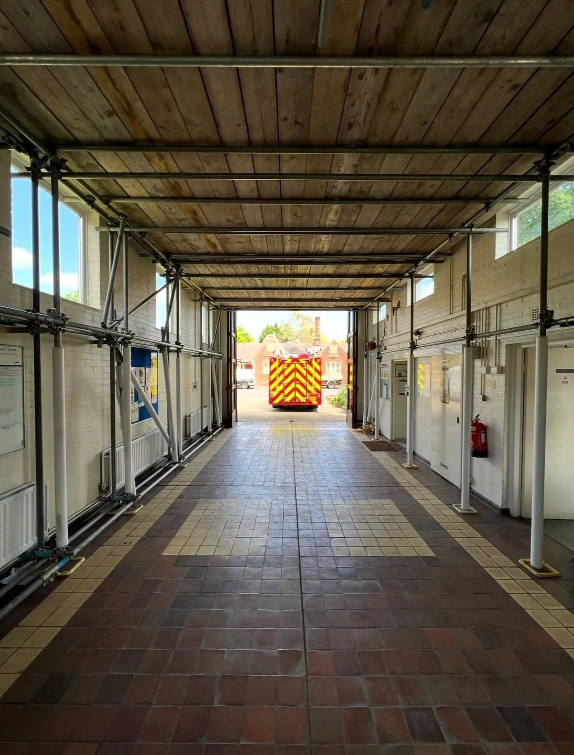 A small, designed birdcage scaffold erected for protection while roof works were being carried out. Allowing access for the vehicle at all times 👊🏼 
.
.
.
.
.
#suffolk #firestation #scaffolding #access #birdcage