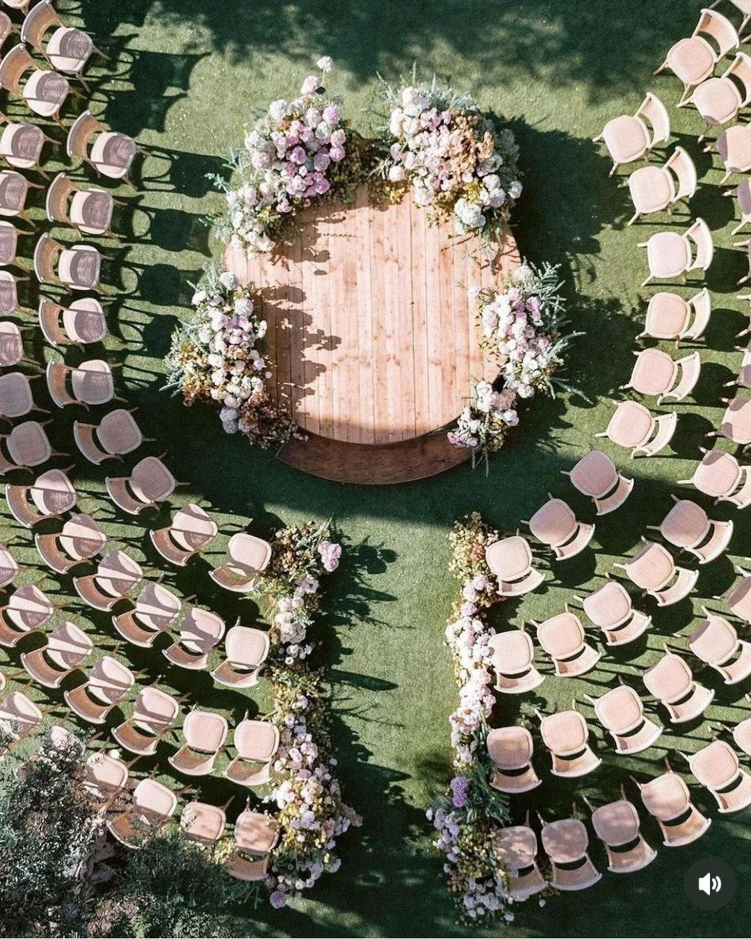POV: You have a dreamy Valentine's Day wedding &hearts;️
ㅤ
PS&hellip; fully willing to travel for a destination February wedding to bring this inspo to life 😜✈️
ㅤ
#event #eventcoordinator #market #eventplanning #fortstjohn