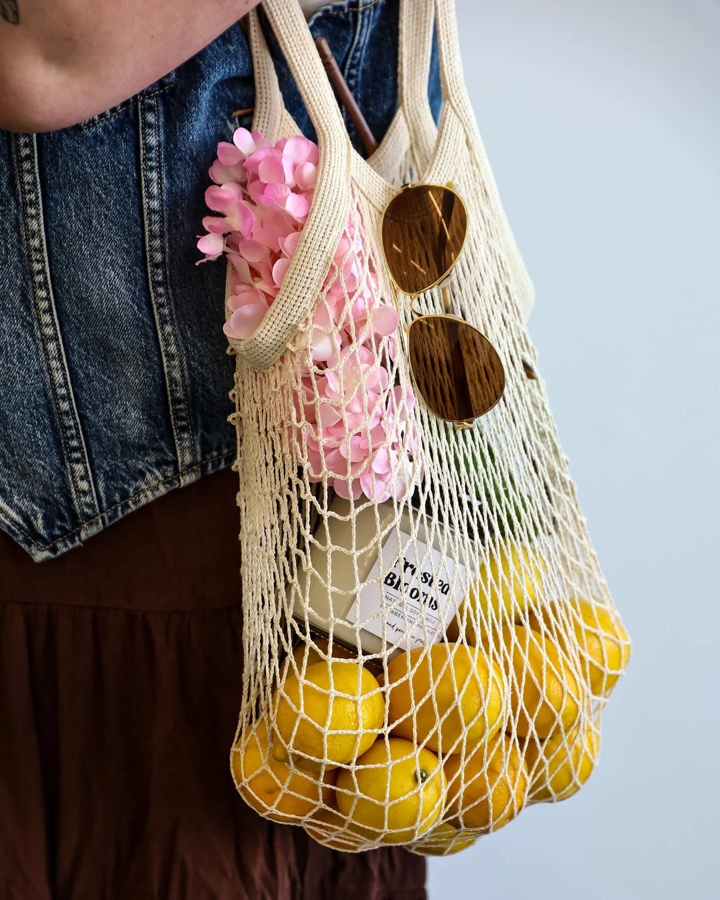 Help us build your dream market 🧺🍋✨
ㅤ
If you could fill your tote at Summer in Bloom&hellip; what are you reaching for first?
ㅤ
handmade jewelry 💍
pottery 🏺
candles 🕯️
vintage finds 👗
baked goods 🍪
art prints 🎨
ㅤ
or something we *need* to kno