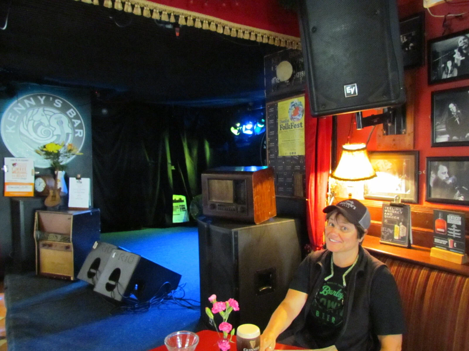 Kenny's Bar