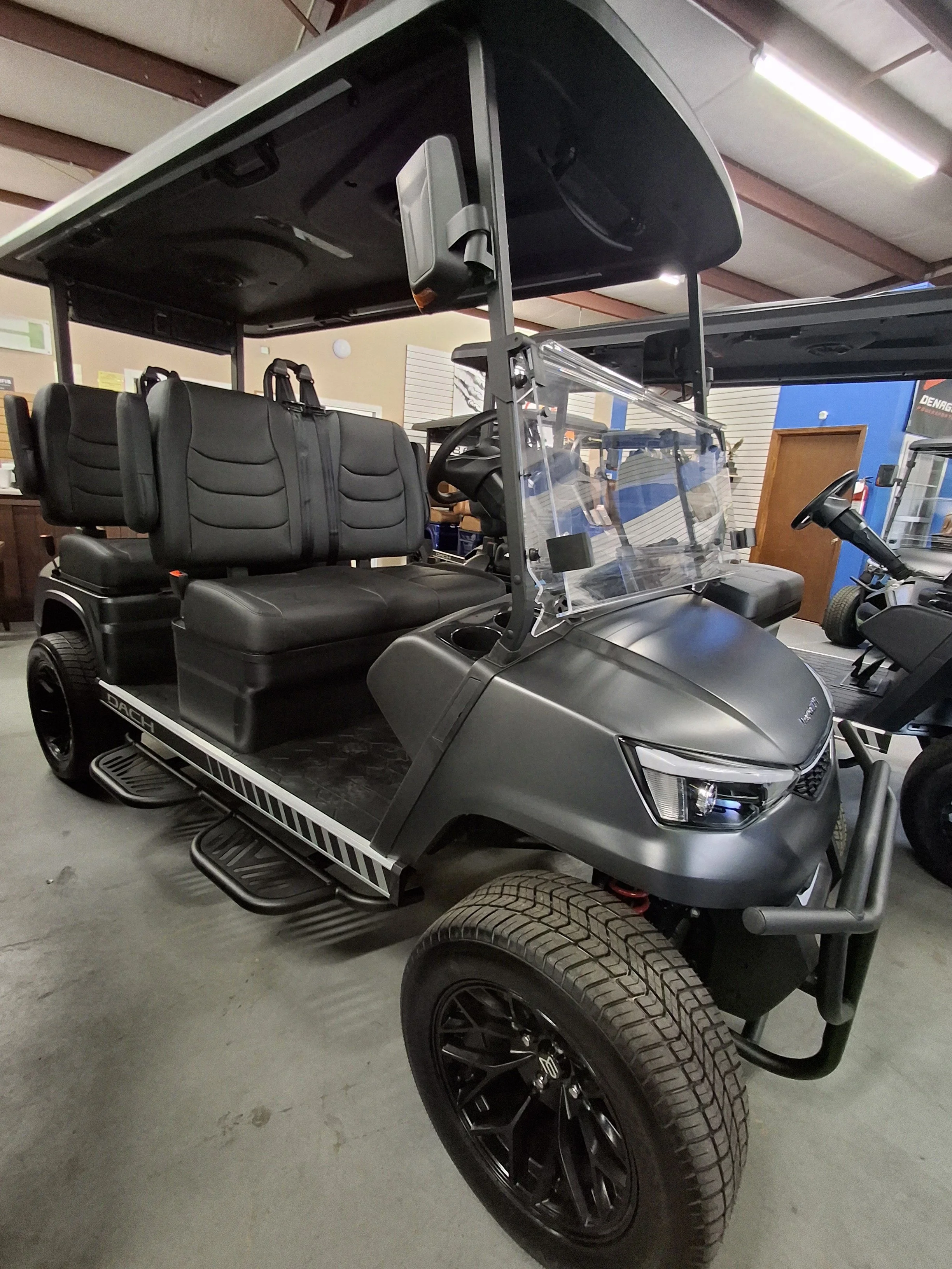 DACH-Apollo-Gen-I-Matte-Grey-with-Black-Seats