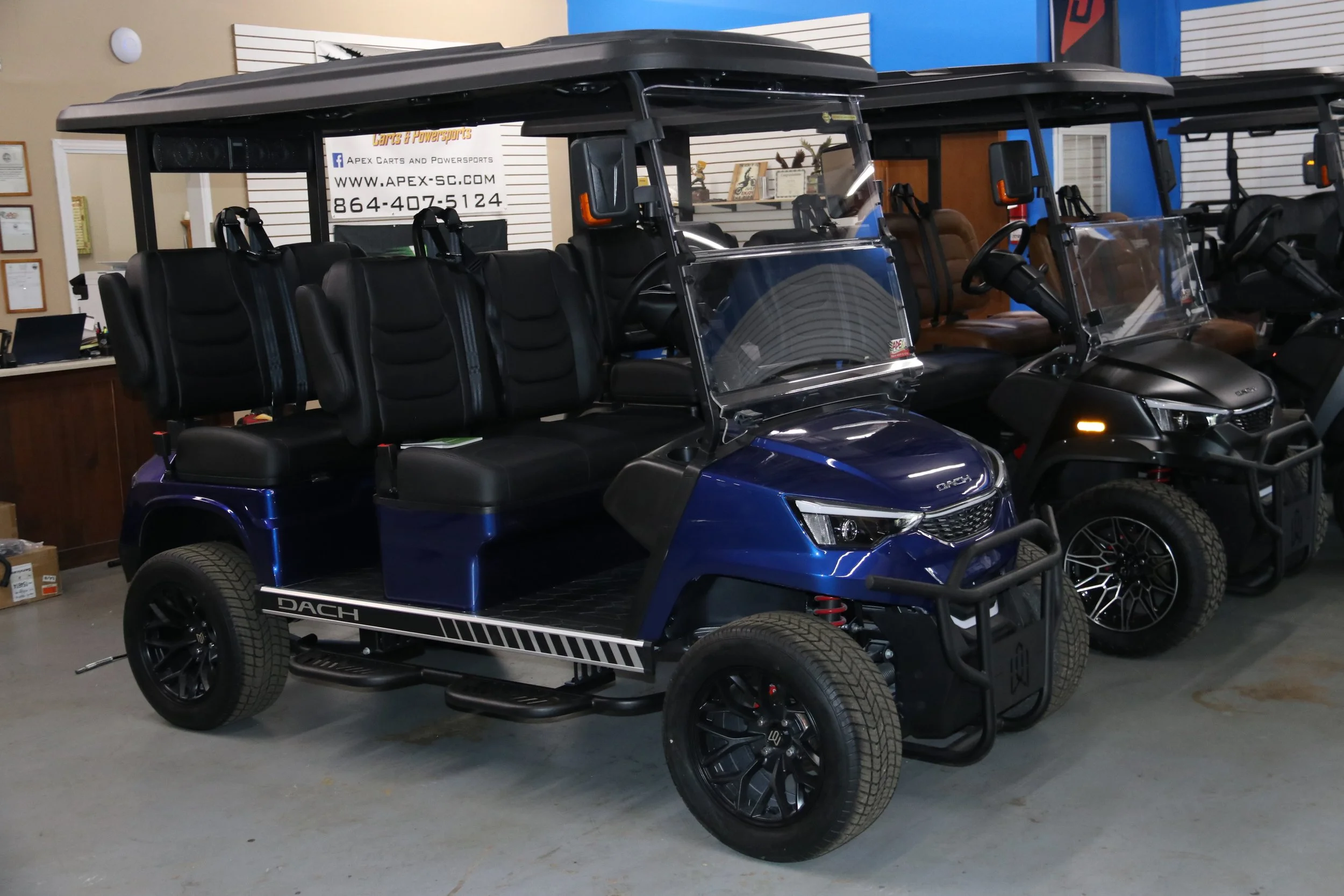 DACH-Apollo-Gen-I-Blue-Black-Seats