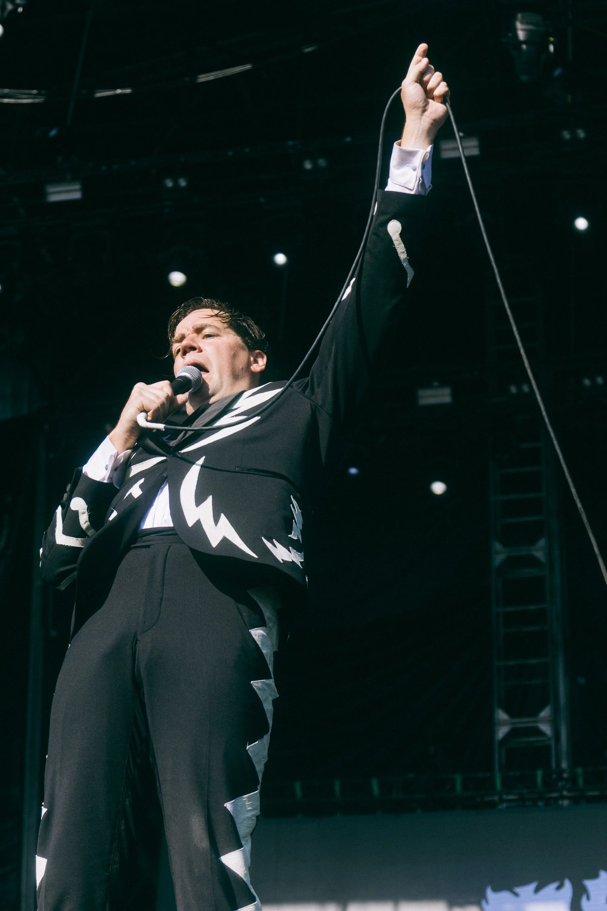 The-Hives-Maya-Melchers-5.jpg