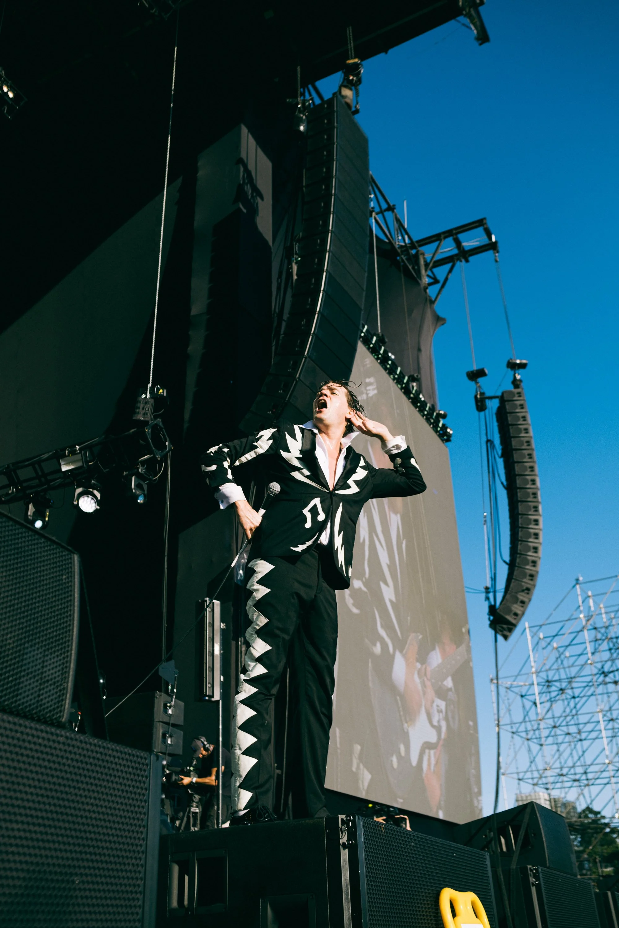 The-Hives-Maya-Melchers-54.jpg