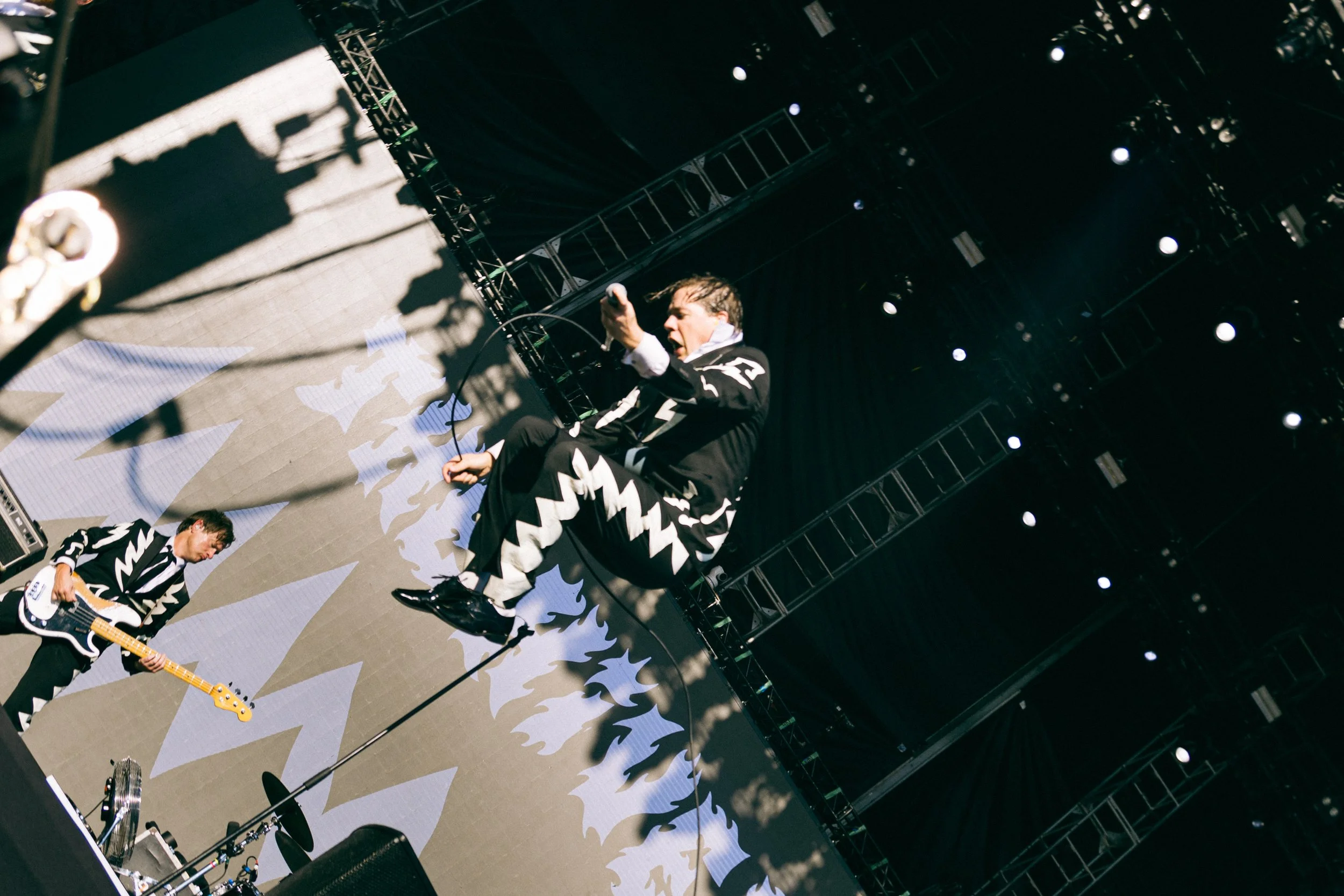 The-Hives-Maya-Melchers-48.jpg