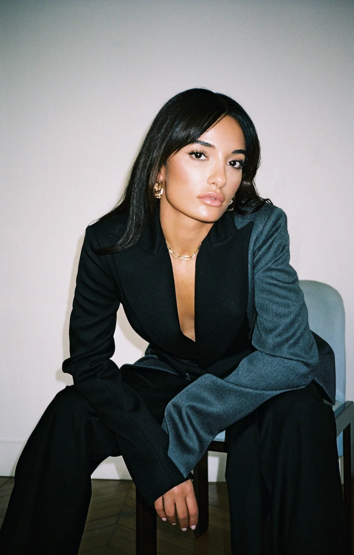 Amina Muaddi : Quand la féminité rencontre la puissance