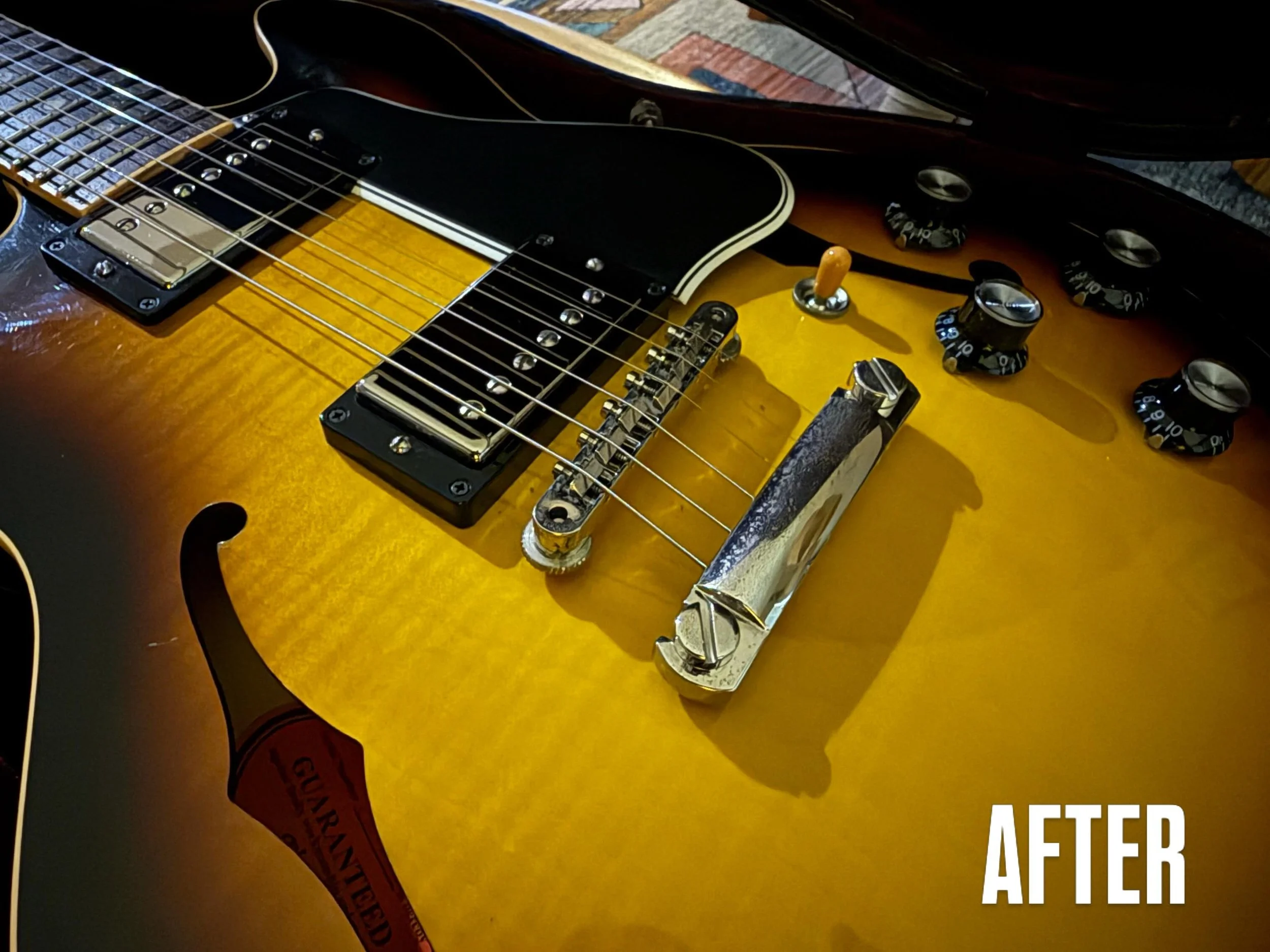 Gibson Custom Shop ES-339.
//
Came in for a setup and had nickel hardware turning green. Cleaned it up, polished everything, and got it playing the way it should!
//
Swipe to see the before and after. If you are in need of love on your guitar, give u