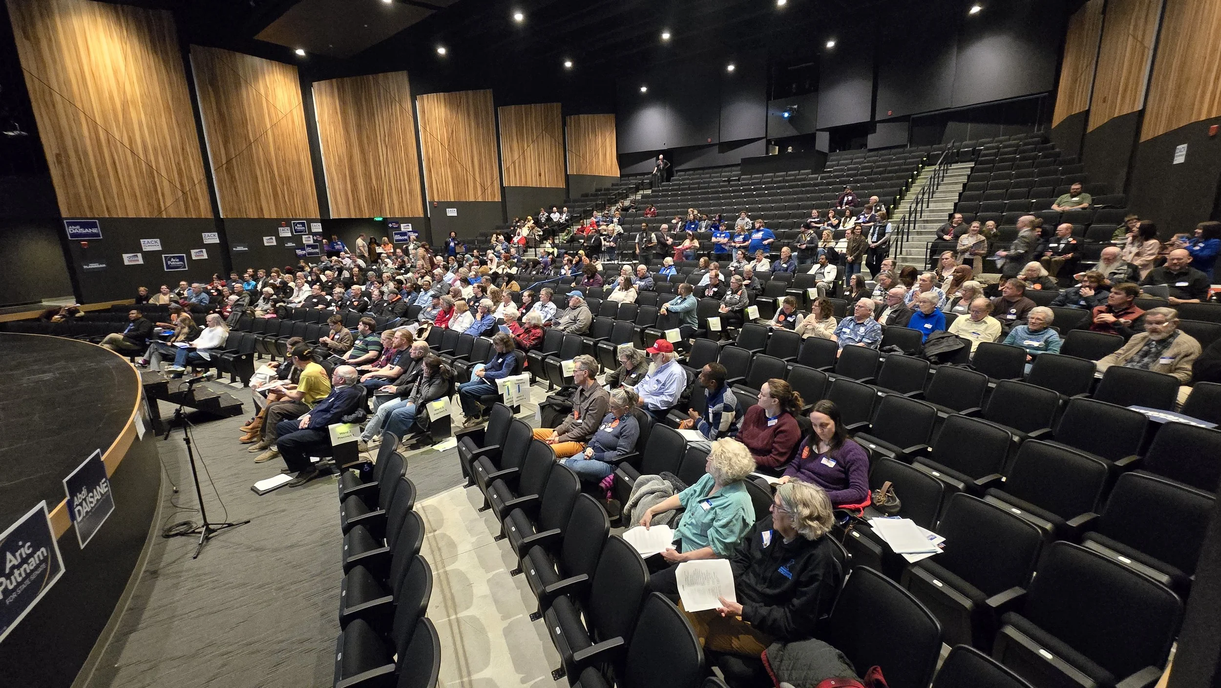 Delegates meet at the 2026 SD14 DFL convention