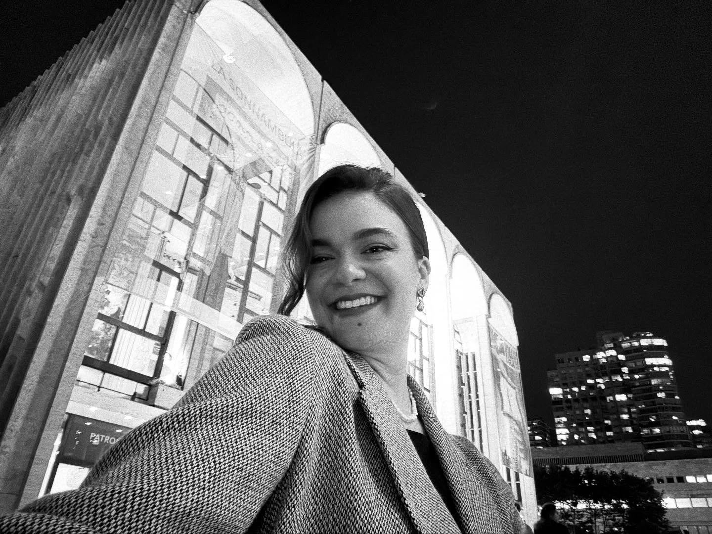 One month of life at the Met ! ✨Have already learned SO much. Feeling extremely blessed to spend my days in this storied institution. Here&rsquo;s to many more months of growth. 🤍