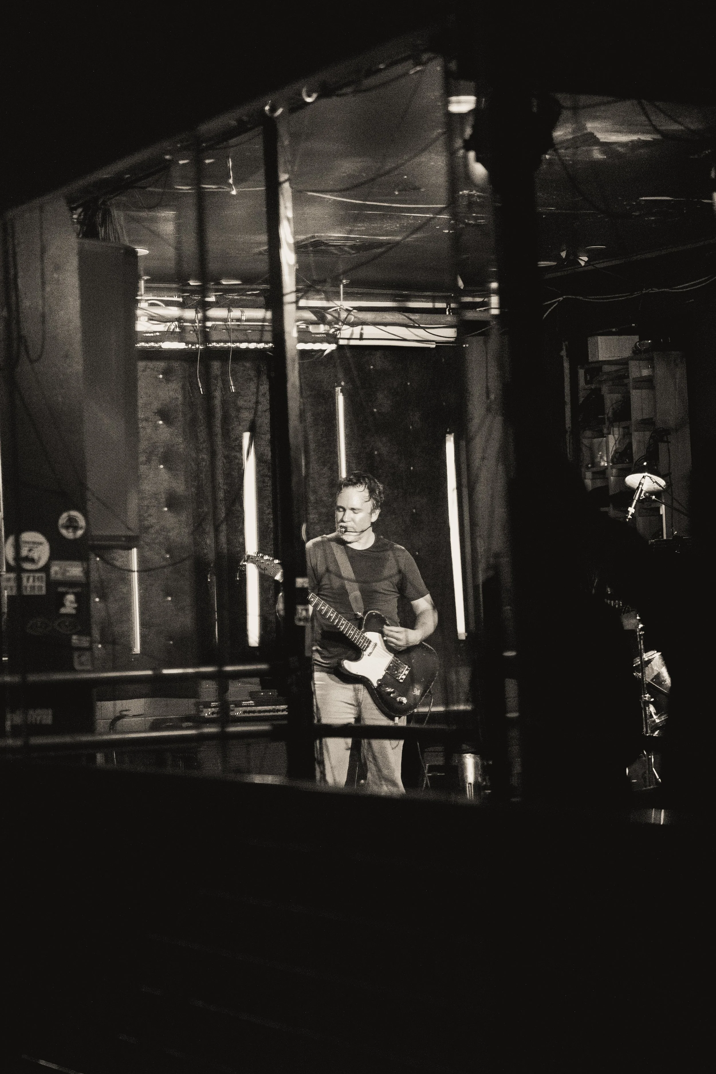 Liam-Finn-TheBroadway-Brooklyn-Oct26-12.jpg