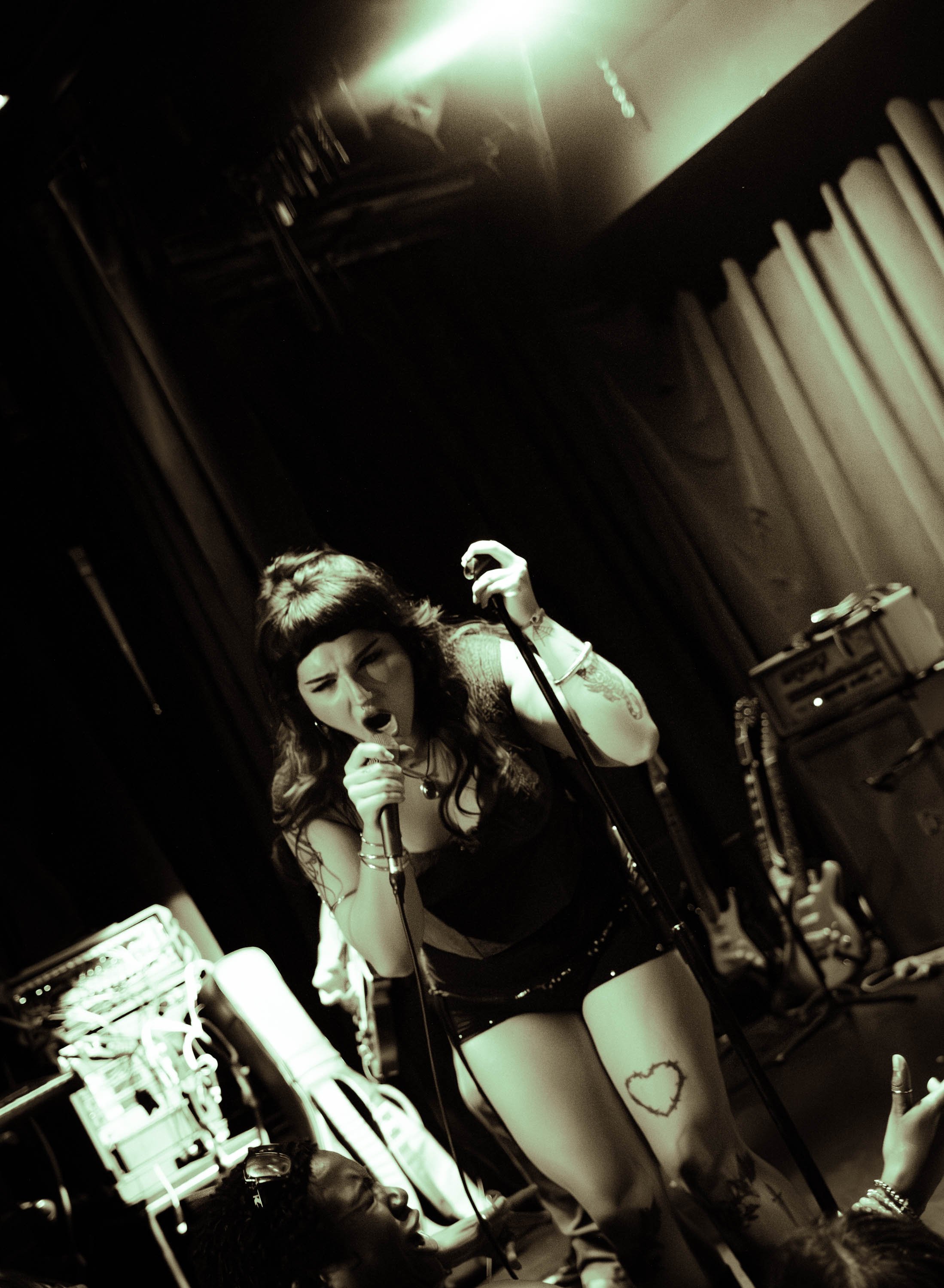 pheromones5.23_amaeephoto12.jpg