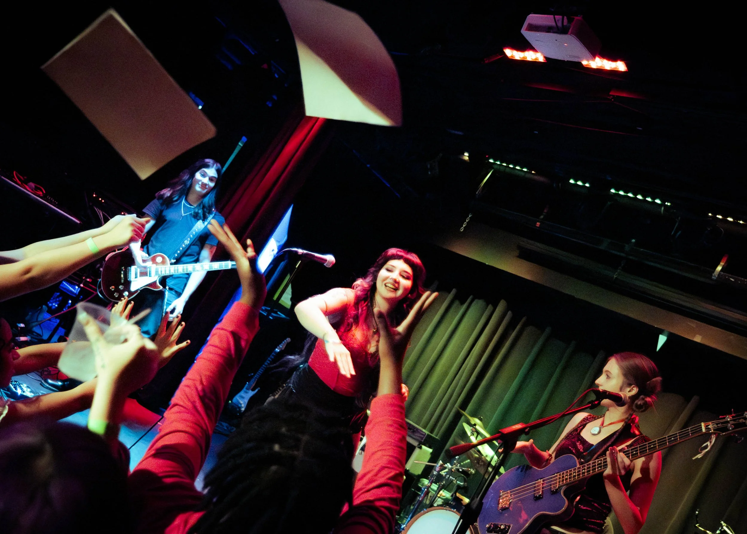 pheromones5.23_amaeephoto8.jpg