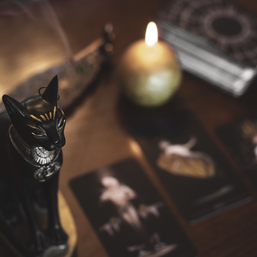Tarot Talks: Reading is Fundamental! 