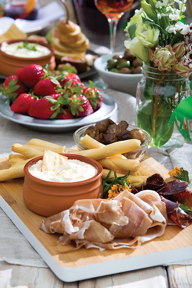 Make your Australia Day spread unforgettable &mdash; with Chris&rsquo; Dips 💙🦘
 #ChrisDips #dip #chrisnevermisses #heritagedips #australiaday