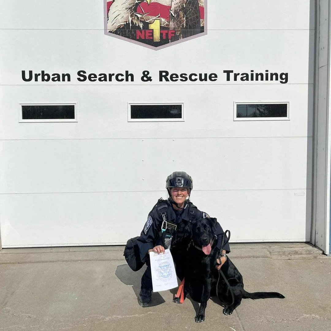 Huge congratulations to Karalee and Surge (CAT5 Storm Surge) for passing their FEMA Certification Evaluation! We know how much hard work they have been putting in to get ready. 
Surge is the first of the three Mystery x Spry  puppies Category 5 K9 h