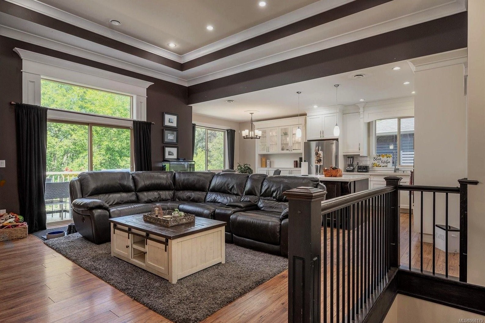 3754 Myrta Pl - Interior.jpg
