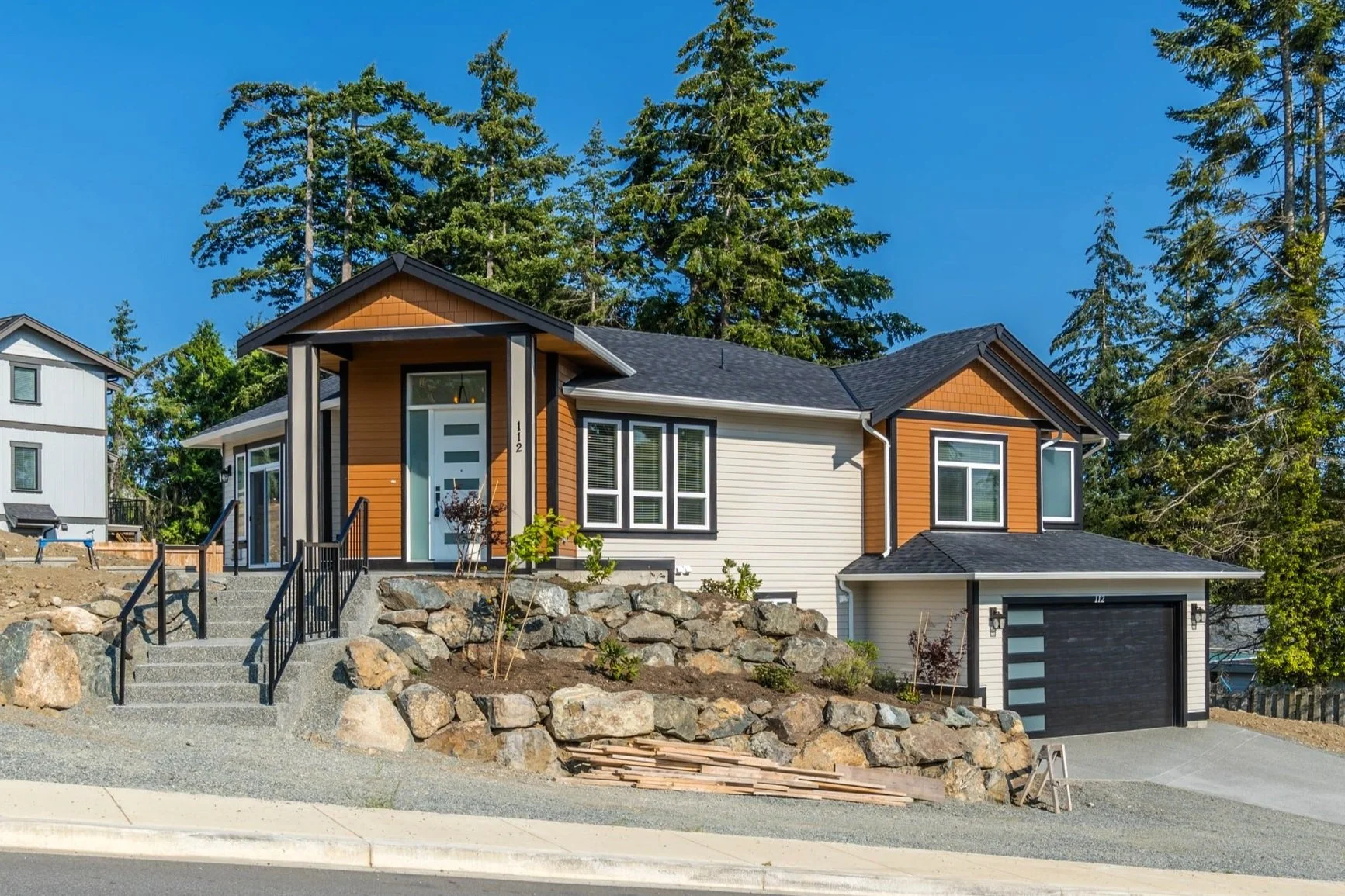 Golden Oaks Crescent 112-35-min.jpg