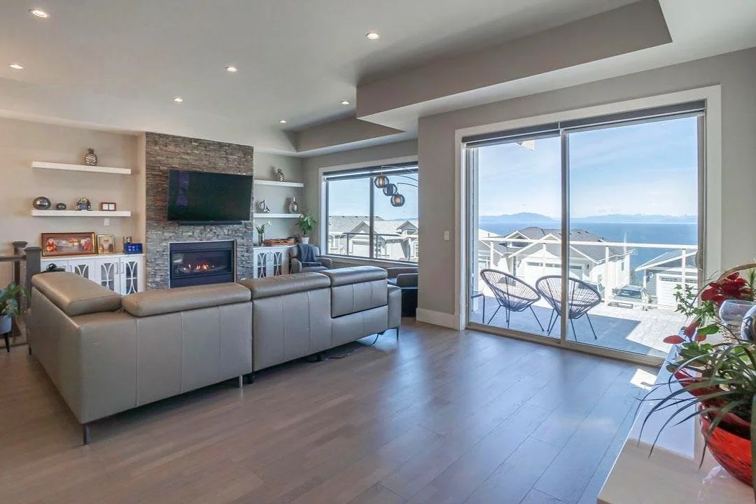 125 Royal Pacific Living.jpg