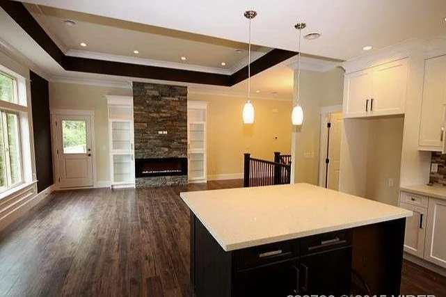 3755 Myrta - Living.jpg