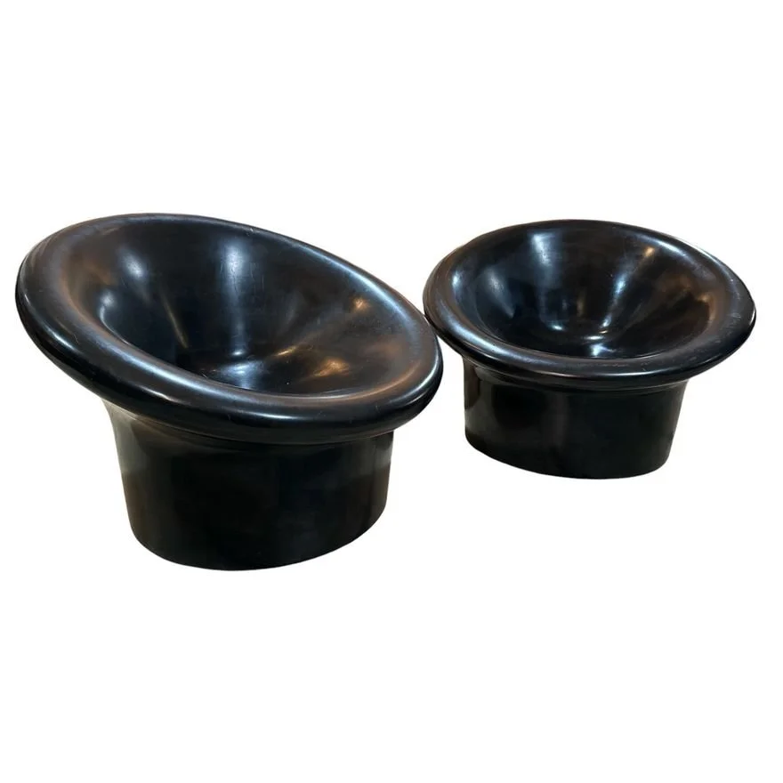 space age black mushroom chair.jpg