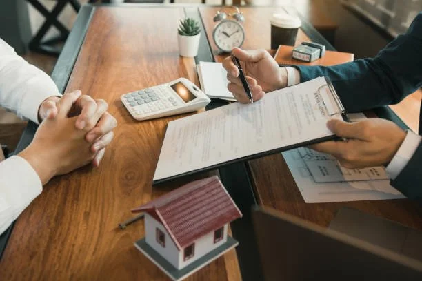 What Are the Benefits of Working with a Mortgage Loan Broker Near Me?