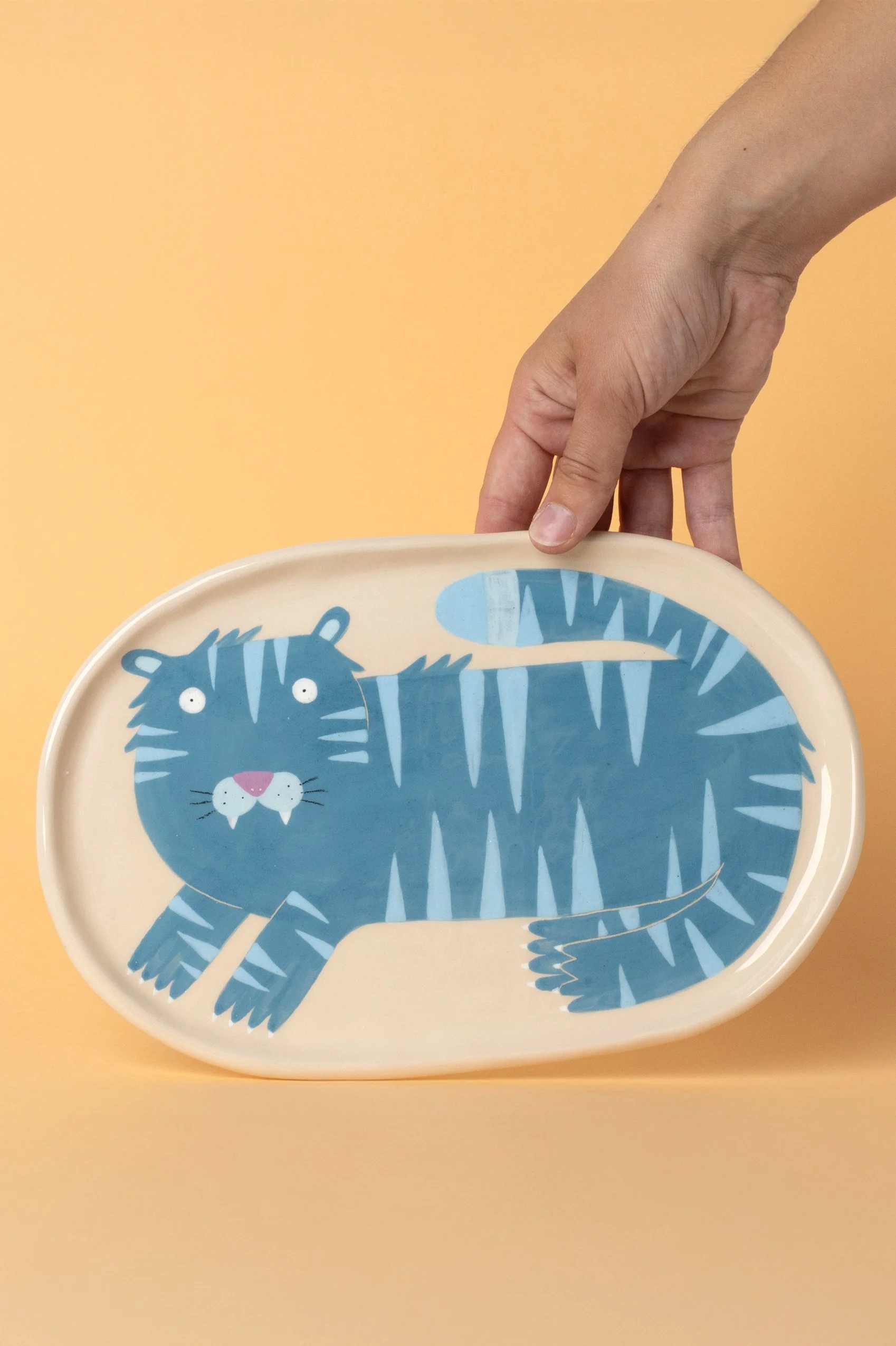 Petit plat tigrou bleu foncé