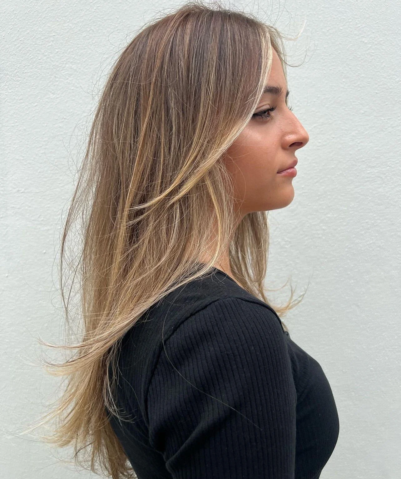 Precision women’s haircut and style by freelance hairstylist in Pimpama and Broadbeach – Gold Coast hairdresser specialising in healthy, low-tox hair care