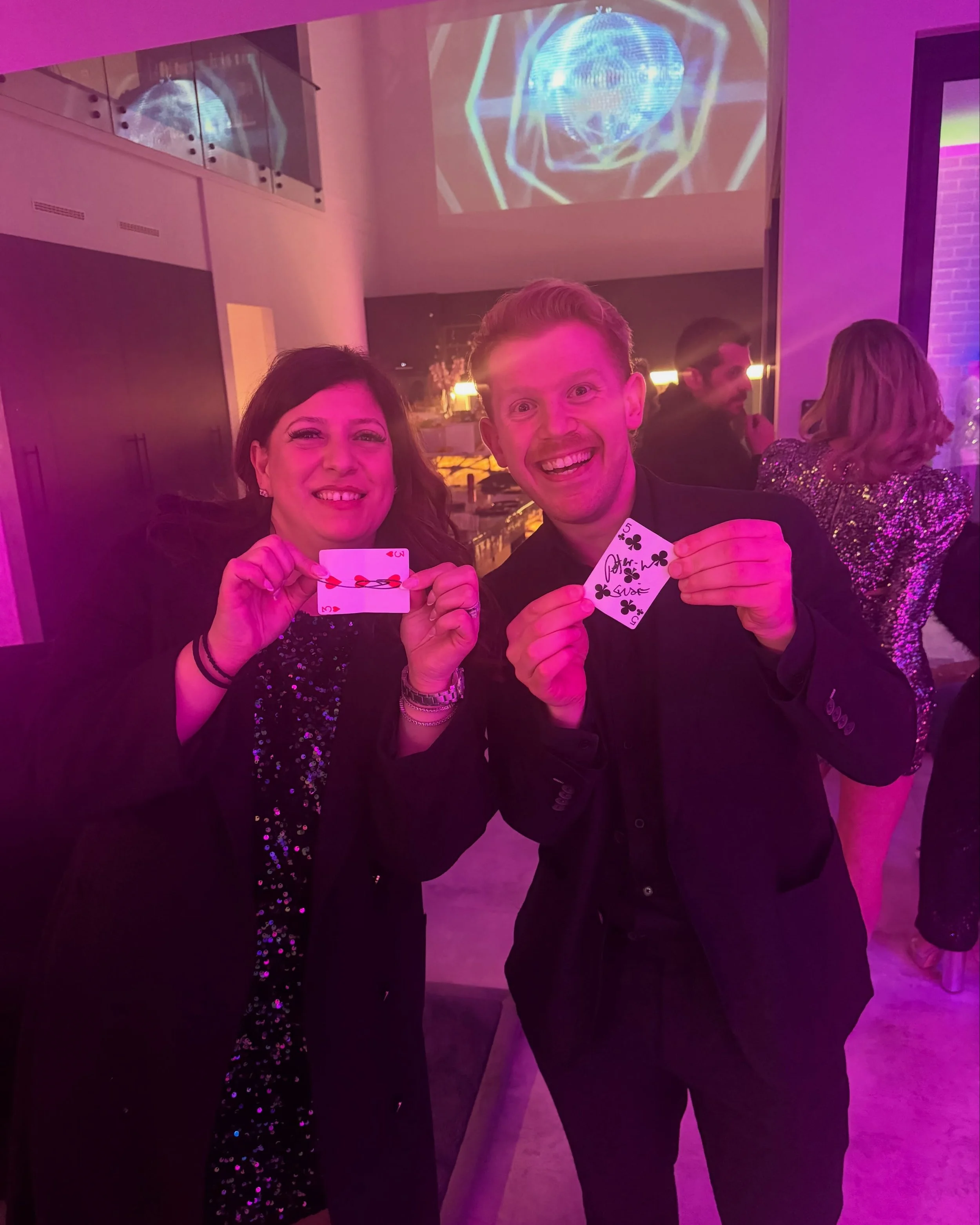 Had an awesome time bringing some magic to a studio54 birthday party last night 💃🪩🥂#magican #partyentertainment