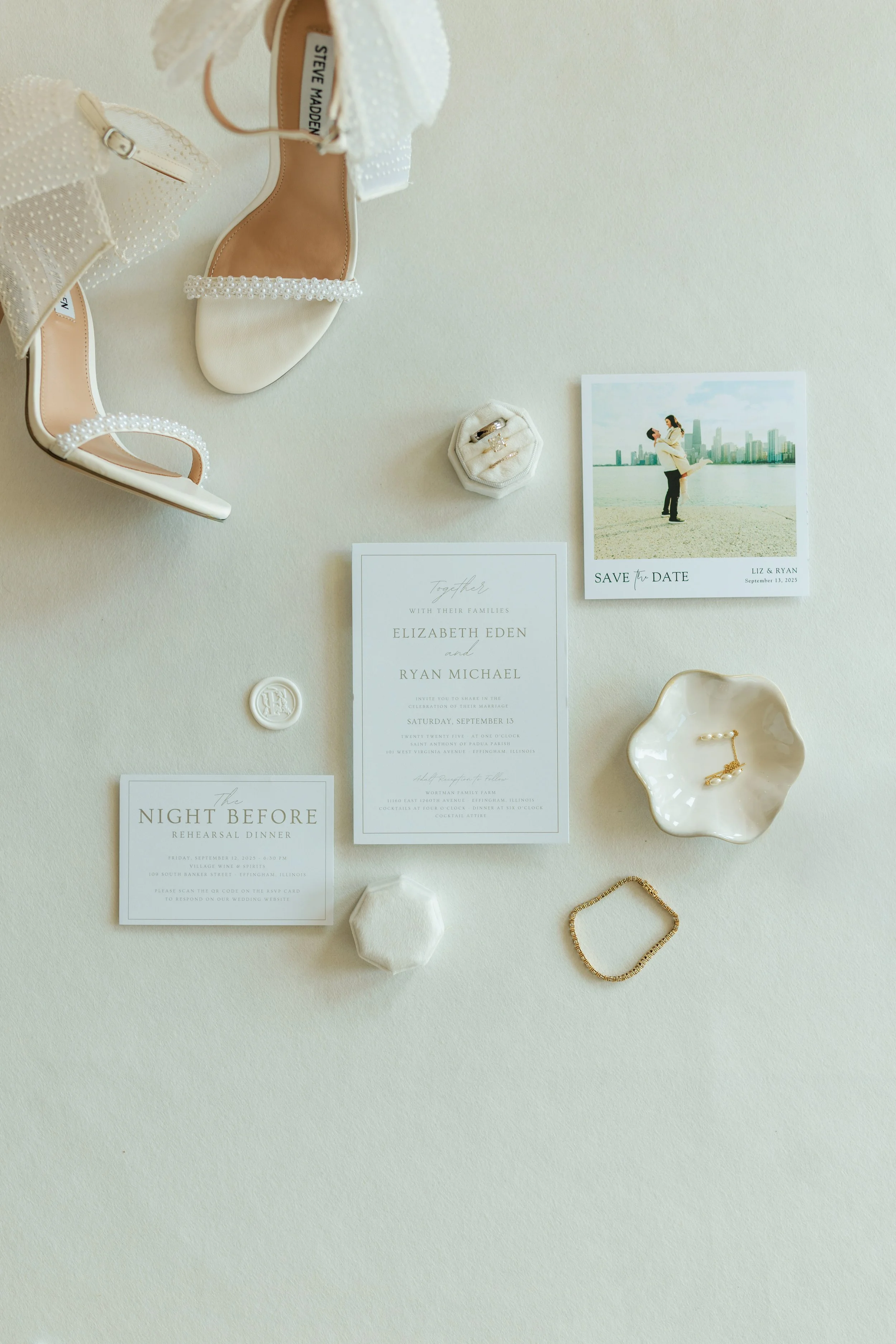 SimplyBritneyStudios-LizRyan-WeddingPhotography-sneaks-25.jpg