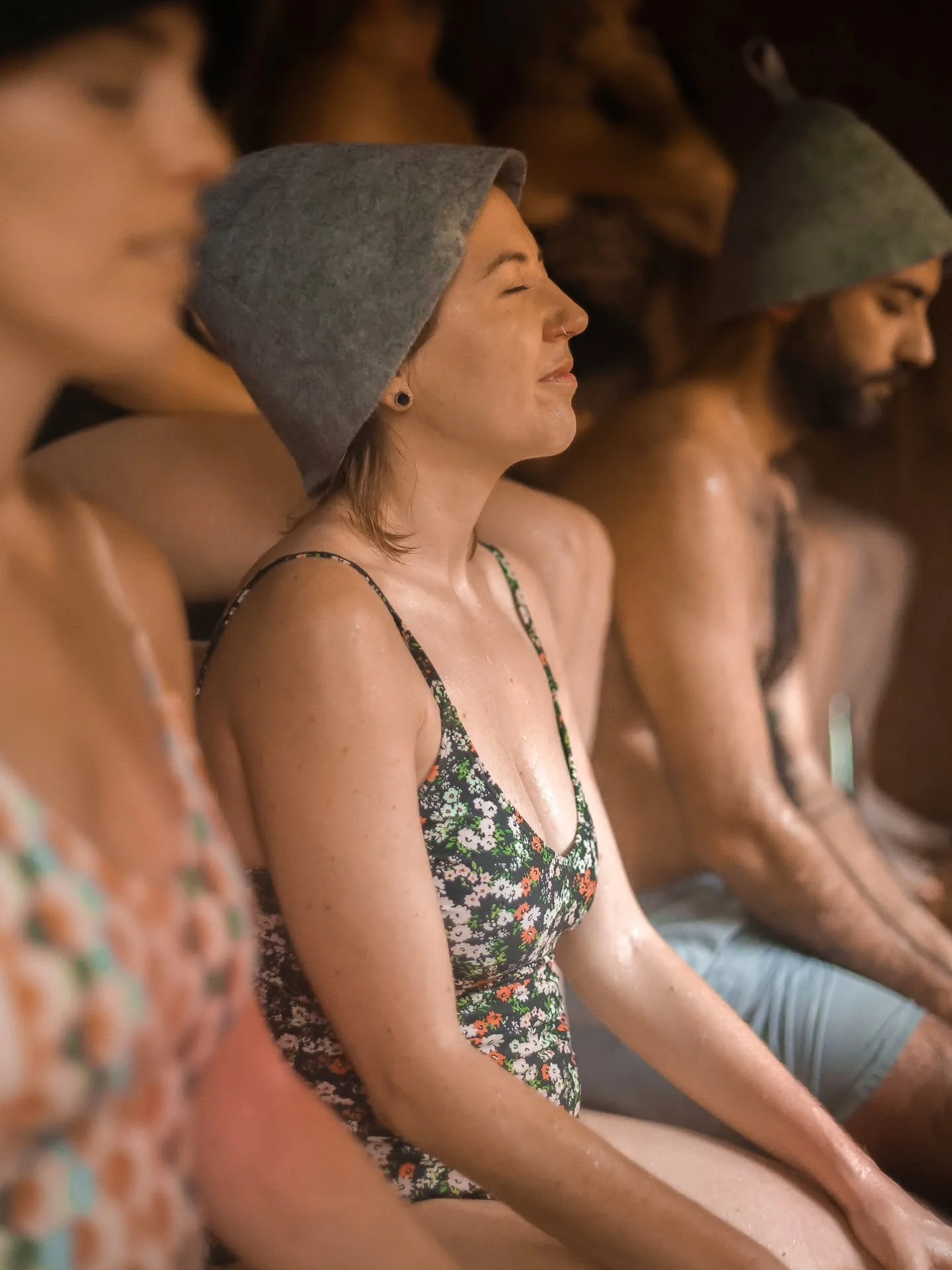 You asked&hellip; and we truly listened 💚

From 8th April, we&rsquo;re opening every Wednesday &amp; Sunday evening from 5pm onwards for evening sauna sessions. 🌙✨️

As the day winds down, step into the warmth of the healing sauna and let the heat 