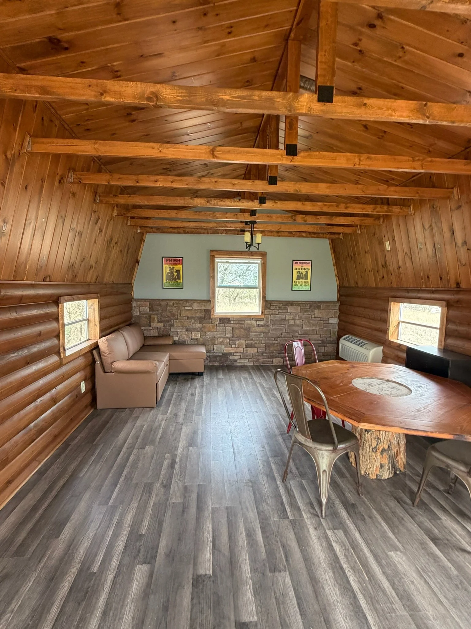 Groom's Barn 