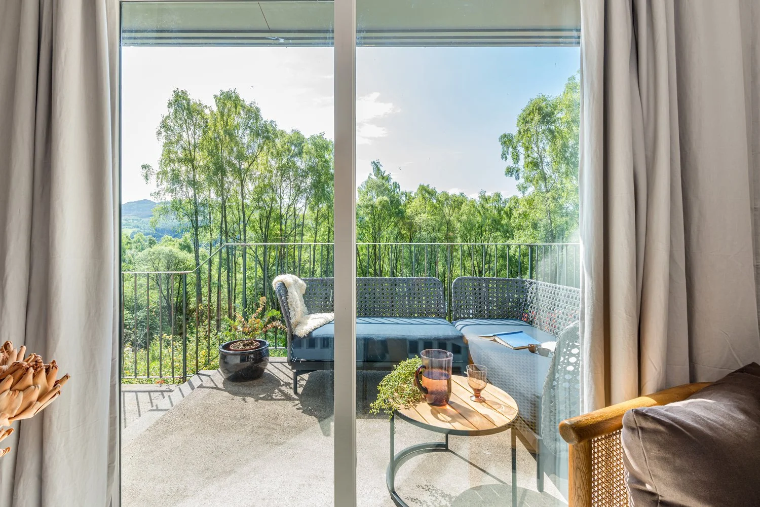 20240520 Darach - Strath Tummel - interior - bedroom 1 004 - low res.jpg