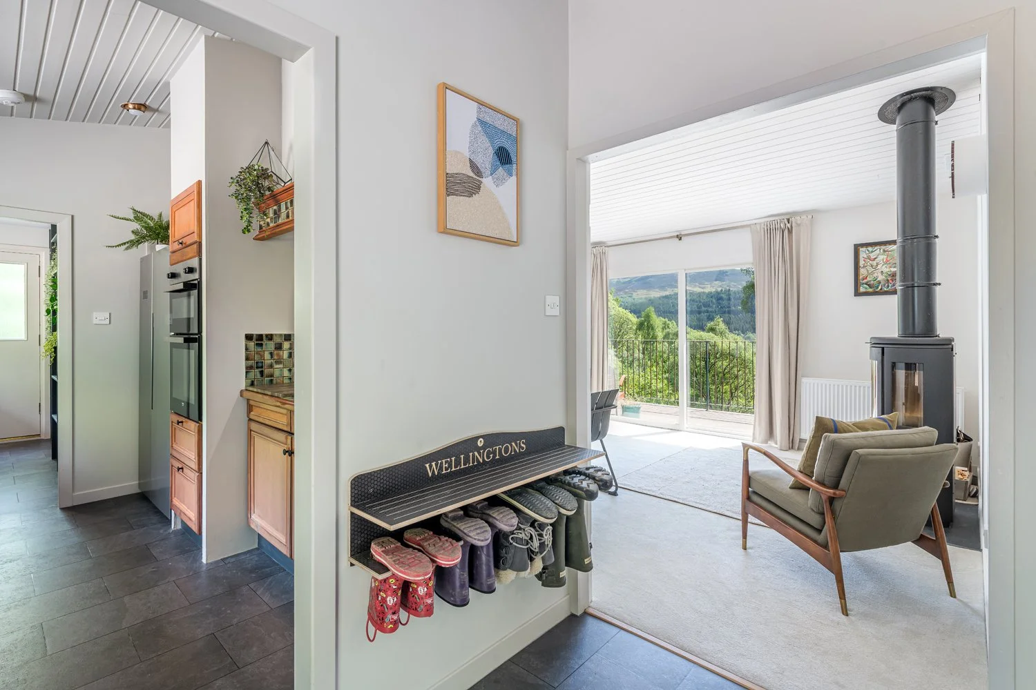 20240520 Darach - Strath Tummel - interior - hall 001 - low res.jpg