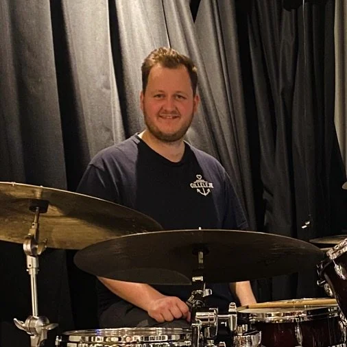 I&rsquo;m back !

51 dage uden trommer 😲 Det l&aelig;ngste jeg har v&aelig;ret uden trommer siden jeg startede som lille 🥁
Det har godt nok ladet vente p&aring; sig, men jeg er tilbage ovenp&aring; min hjernerystelse, og i dag sad jeg der endelig i