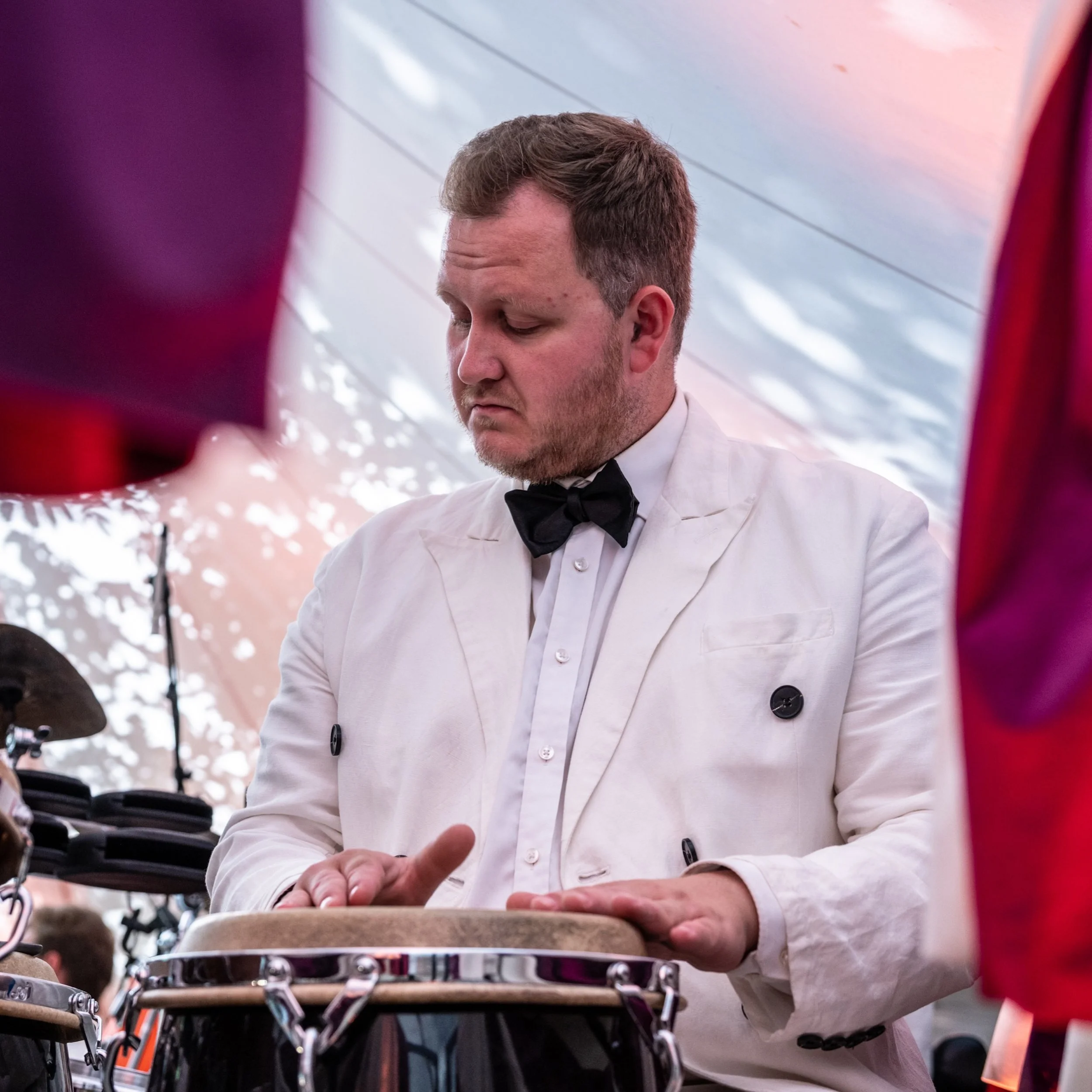 Smukfest 🌳🤩💚
Endnu en smuk dans i skoven med dette vidunderlige band ! 5 shows plus det l&oslash;se ☀️ 
@thelooporchestra 
Det er en k&aelig;mpe forn&oslash;jelse at tilbringe en festival og dele scene med @zirkusorchestra ☀️🥳👏
@smukfest 

#jazz