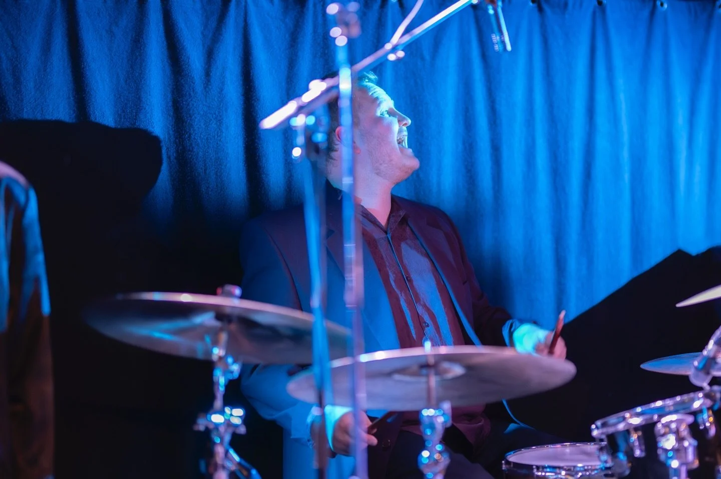 Stemningsfulde billeder fra en sk&oslash;n @umakabongo koncert i K&oslash;benhavn forrige weekend🥁🥳

📷 @nova_concerts &amp; @saritadob