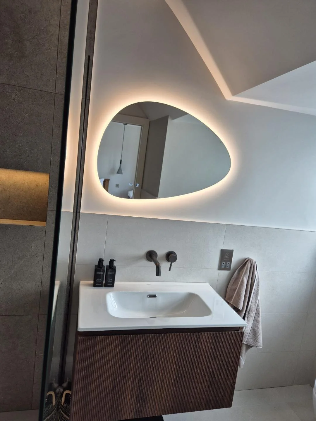 Bathroom LED lighting