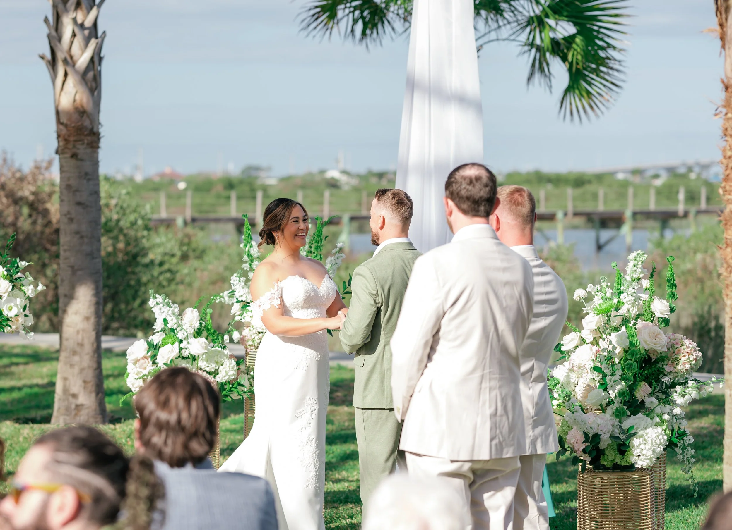 GOODVIBECATIONSAliAlexCeremony-153.jpg