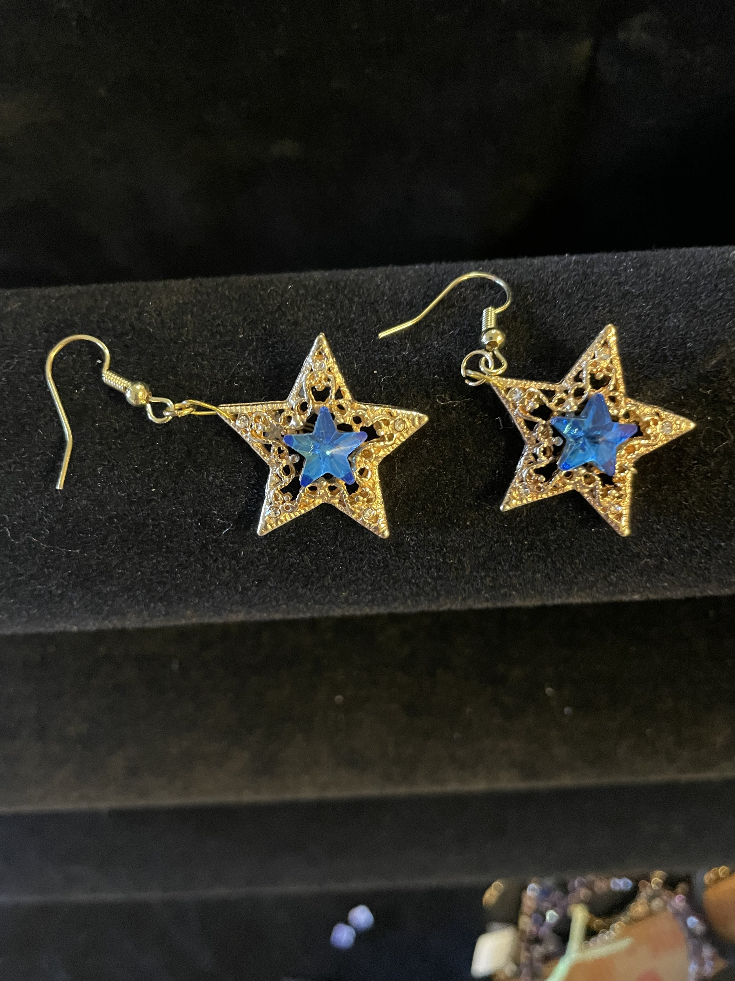 LL303 Star earrings